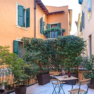  Apartment La Terrazza In Centro