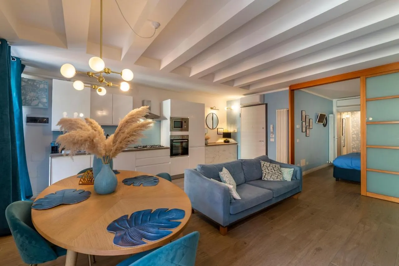 Apartment The Cozy Loft, Un Angolo Alla Moda Nel Cuore Di Verona