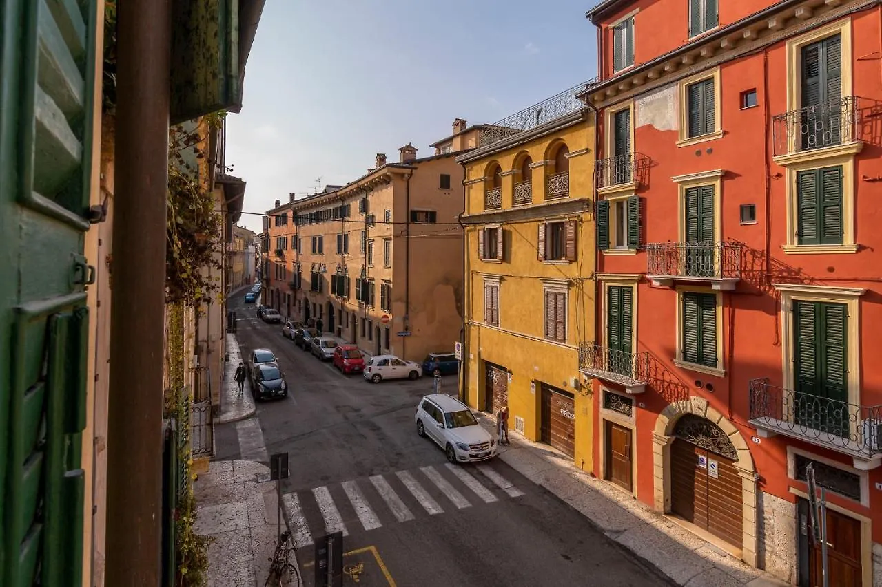 The Cozy Loft, Un Angolo Alla Moda Nel Cuore Di Verona Italië